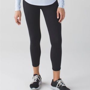 Lululemon black 7/8 leggings
